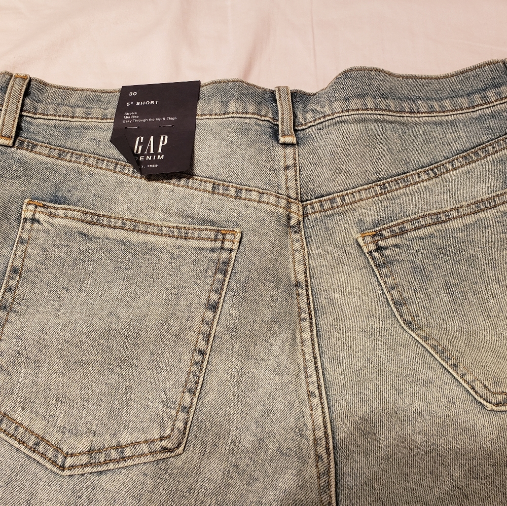 GAP NWT DENIM SHORTS
